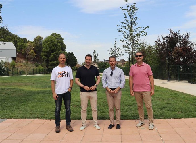 Apertura de la zona verde creada tras la reconversión de las antiguas piscinas Ciudad de Tudela