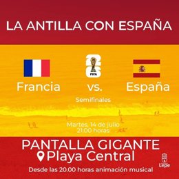 Cartel de la pantalla gigante en La Antilla.
