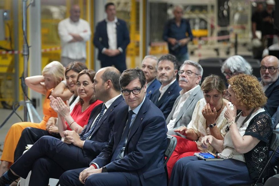 El presidente de la Generalitat, Salvador Illa, durante la presentación del anteproyecto