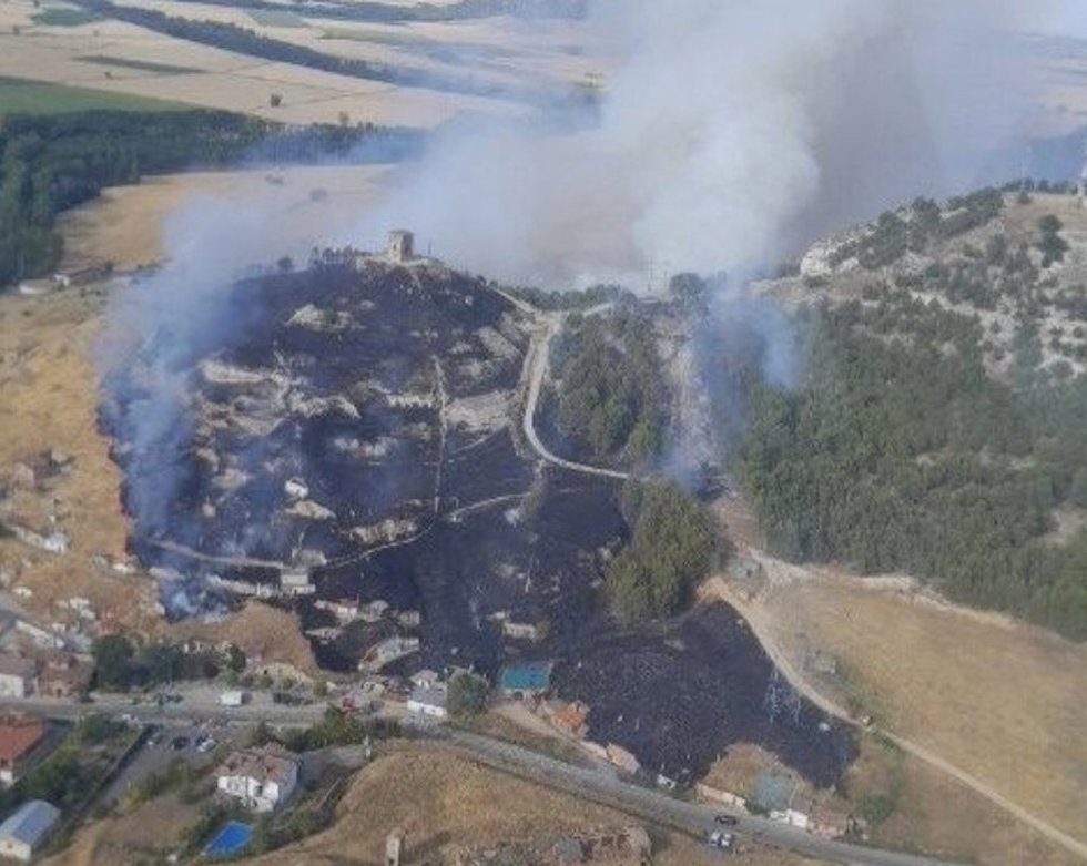 Incendio forestal en Tariego de Cerrato (Palencia).