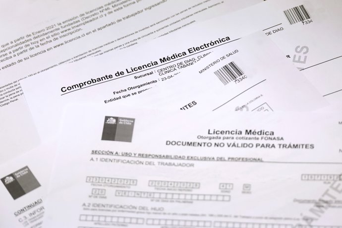 Valparaiso, 27 de mayo 2025  Documentos de licencia medica   Sebastian Cisternas/Aton Chile