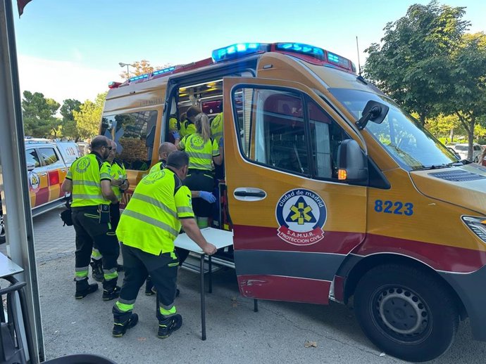 En estado grave un hombre tras sufrir un golpe de calor en la calle Illescas