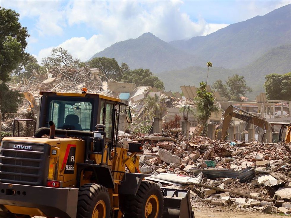 Tareas para remover escombros tras el doble seísmo en Venezuela
