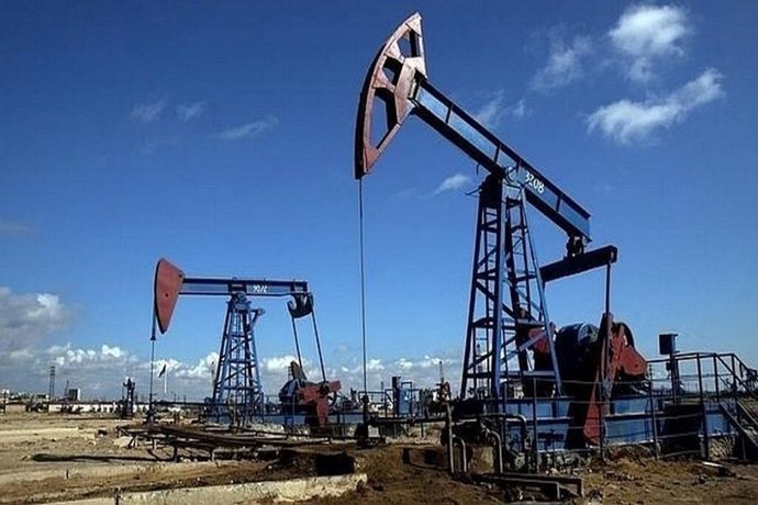 Archivo - Perú.- BCR proyecta un descenso más rápido de precios del petróleo y combustibles