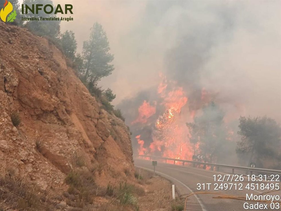 El incendio ha afectado por el momento a unas 300 hectáreas.