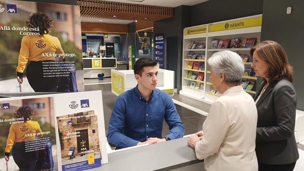 Una oficina de Correos de la red mediadora de seguros de AXA.