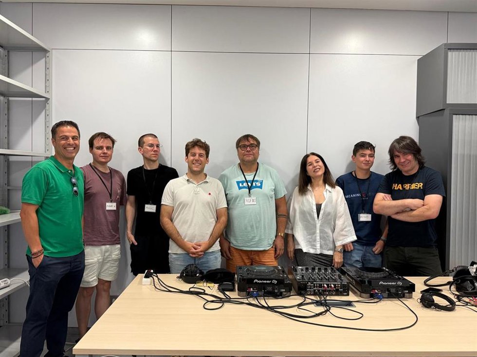 Comienza el curso de iniciación al DJing y mezcla digital en el Centro Joven Municipal de Calahorra
