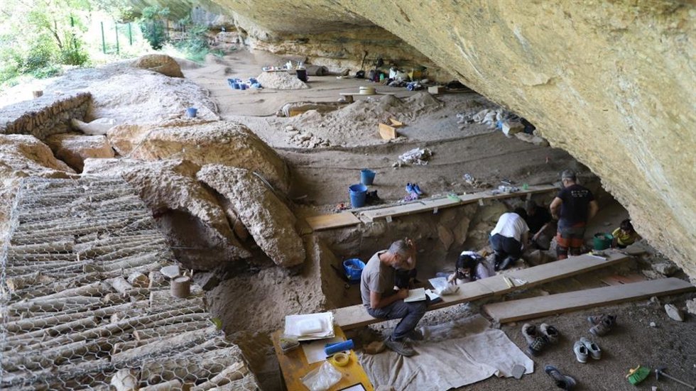 Trabajos arqueológicos en las Coves del Fem de Ulldemolins (Tarragona)