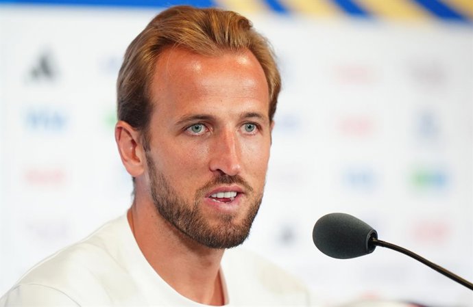 10 de julho de 2026, EUA, Miami: O inglês Harry Kane fala durante uma coletiva de imprensa no Miami Stadium, na Flórida. A Inglaterra enfrenta a Noruega nas quartas de final da Copa do Mundo da FIFA 2026 neste sábado. Foto: Bradley Collyer/PA Wire/dpa