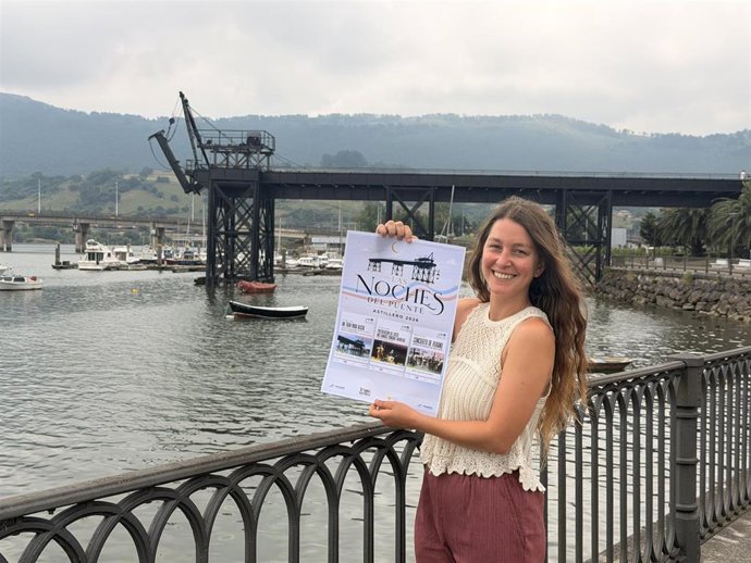 La concejala Ana Cañas presenta 'Las Noches del Puente'
