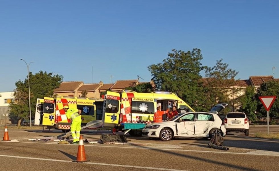 Colisión entre dos turismos en la N-110 en Prádena (Segovia).