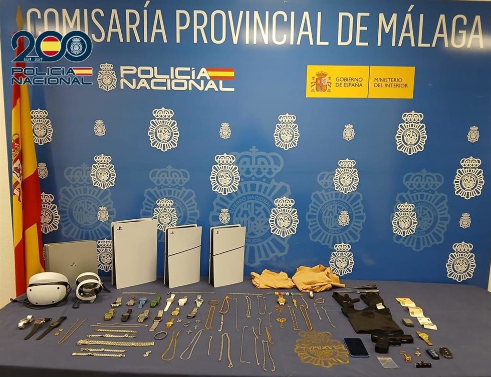 Cuatro detenidos tras caer un grupo criminal dedicado a los robos con fuerza en viviendas en Málaga