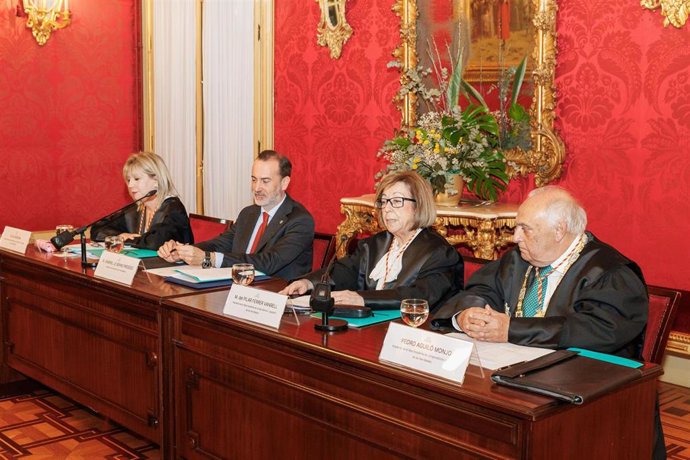 Archivo - La Real Academia de Jurisprudencia convoca el II Premio Fèlix Pons para estudios sobre derecho público autonómico.