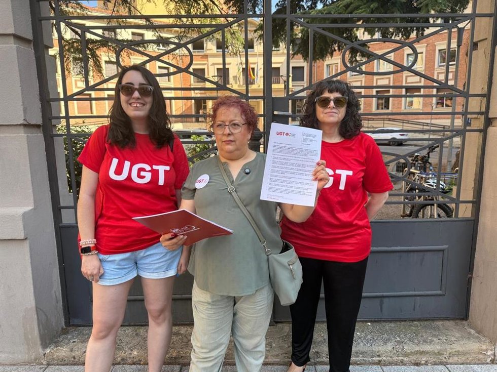 UGT exige a Gobierno regional que el aumento de financiación de Dependencia mejore la atención y condiciones laborales