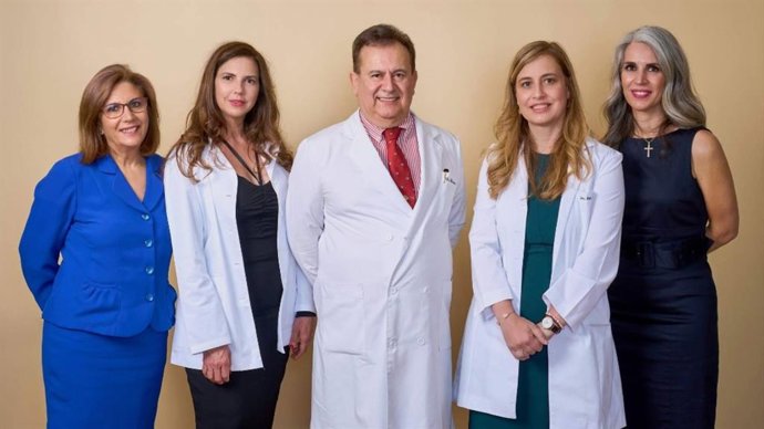 El Dr. Chamosa, padre de la liposucción de rodillas y tobillos, revoluciona el Lipedema