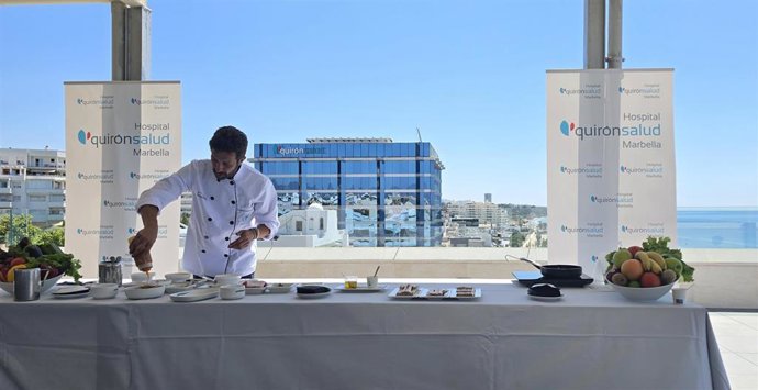 El chef Iván Cerdeño, en la jornada gastronómico del Hospital Quirónsalud de Marbella.