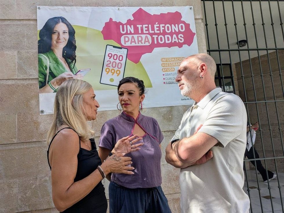 Toni Morillas, Victoria Morales y Ernesto Alba
