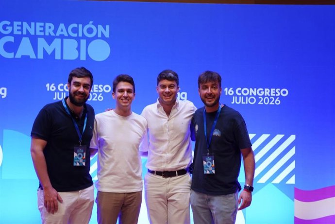 Imagen de representantes de NNGG Sevilla en su último Congreso