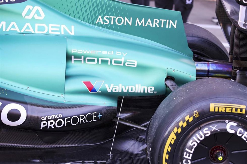 Archivo - El AMR26 del equipo de F1 Aston Martin, en el GP de Japón 2026.