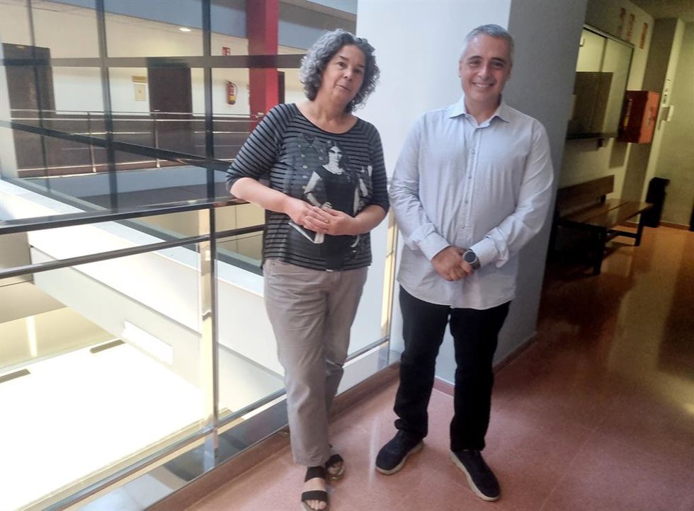Archivo - Los investigadores del proyecto Nieves J. Valencia y Nicolás Gutiérrez