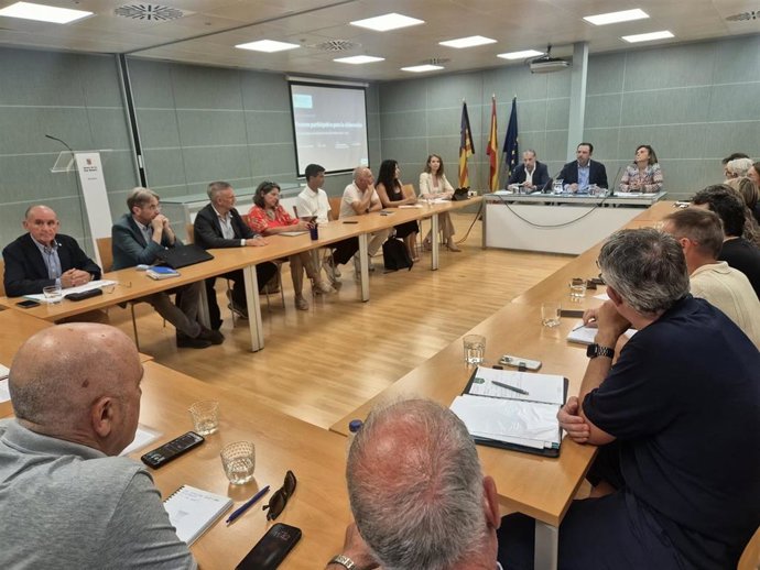 El Govern creará una mesa de industria para hacer un seguimiento de la actividad del plan 2027-2031.