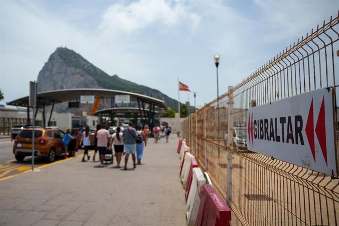 Imágenes de la frontera entre España y Gibraltar.