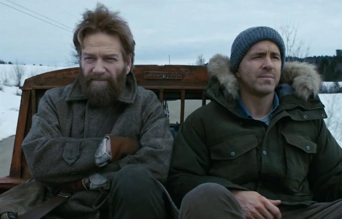 Ryan Reynolds huye de territorio enemigo, con la ayuda de Kenneth Branagh, en el tráiler de MayDay