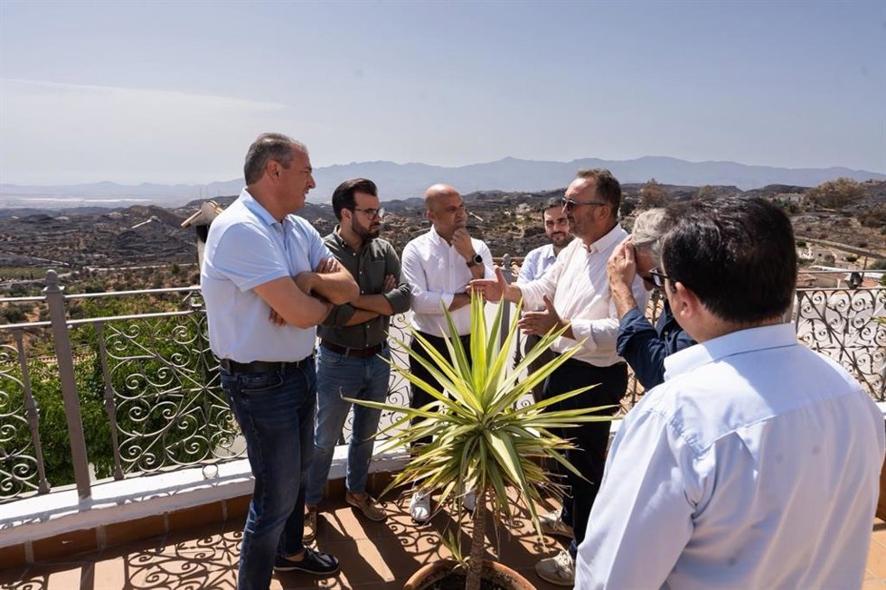 Primera reunión de coordinación para la reconstrucción de los servicios e infraestructuras que se han visto afectadas por el incendio forestal en los municipios de Los Gallardos, Bédar, Antas y Lubrín.
