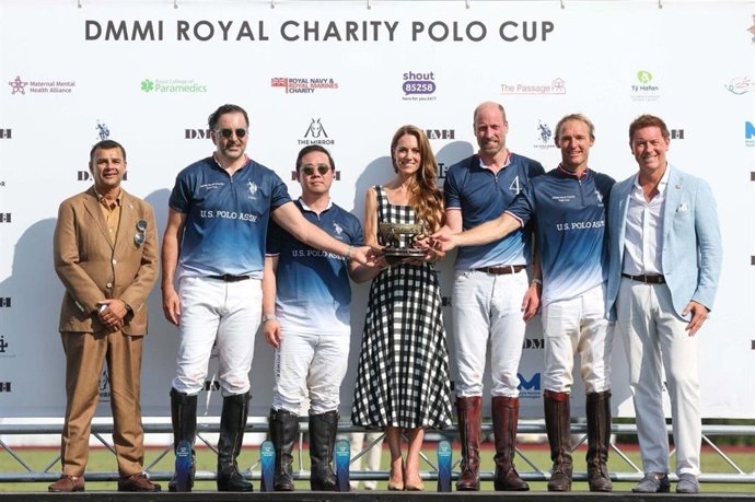 Equipo de U.S. Polo Assn. recibe el trofeo