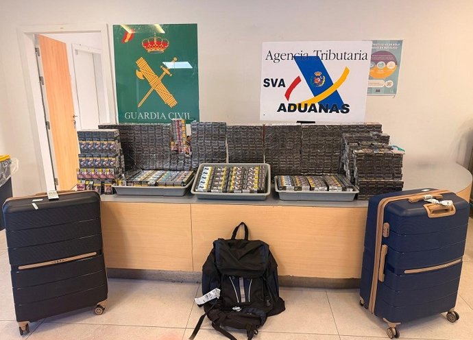 Incautadas 1.900 cajetillas de contrabando en el aeropuerto de Eivissa