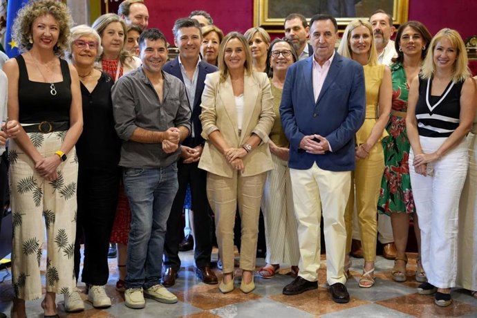 Reunión del Consejo Social de Granada presidida por la alcaldesa, Marifrán Carazo.