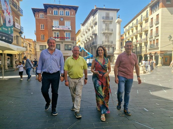 La alcaldesa de Teruel, Emma Buj, ha realizado el balance de la Vaquilla del Ángel 2026 junto a los concejales de Fiestas, Eduardo Suárez, de Limpieza, Jesús Artigot y de Infraestructuras, Juan Carlos Cruzado.