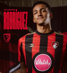 El Elche CF cierra el traspaso de Álvaro Rodríguez al Bournemouth.
