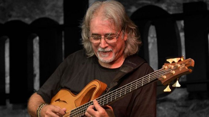 Archivo - El Festival Internacional De Jazz De San Javier Entregará El Premio De Su Xxviii Edición Al Bajista Carles Benavent