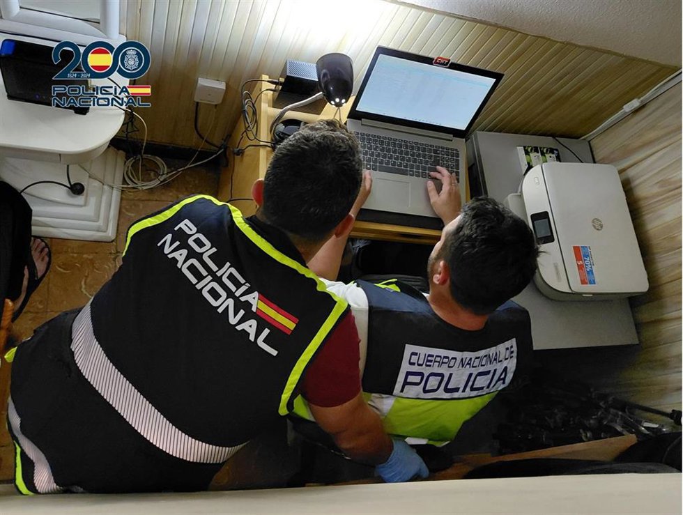 Operación policial sobre corrupción de menores en la provincia de Santa Cruz de Tenerife