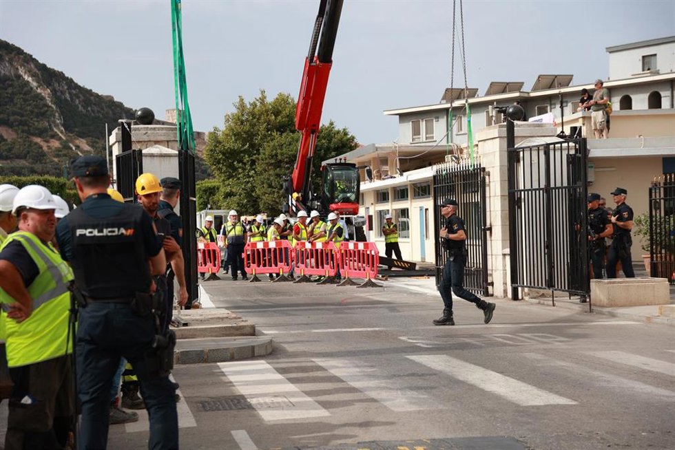 Acto oficial de demolición de la Verja de Gibraltar. A 15 de julio de 2026 en La Línea de la Concepción, Cádiz (Andalucía, España). 
