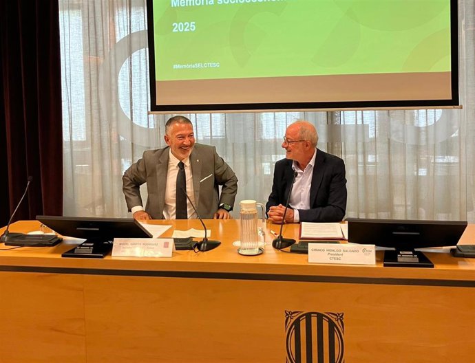 El conseller de Empresa y Trabajo de la Generalitat, Miquel Sàmper, y el presidente del Ctesc, Ciriaco Hidalgo