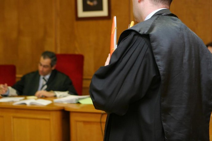 Abogado en un juicio.
