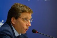 Almeida asegura que se crearán más recursos para personas sin hogar y rechaza que haya listas de espera