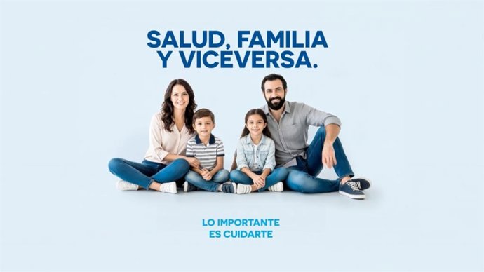 Adeslas acaba de lanzar ‘Salud, familia y viceversa’,.