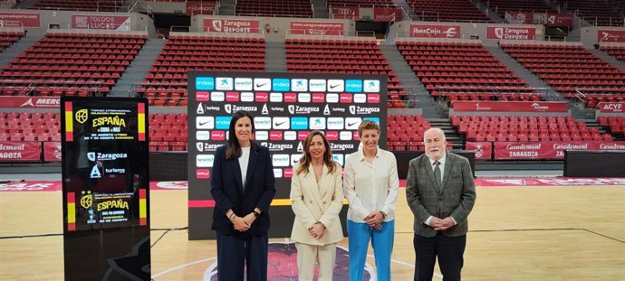 Archivo - De izquierda a derecha, Cristina García, Natalia CHueca, Elisa Aguilar y José Miguel Sierra.