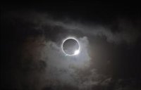 Astrónomo explica qué sucederá durante el eclipse: "Se produce una brisa fantasmagórica y los pájaros dejan de cantar"