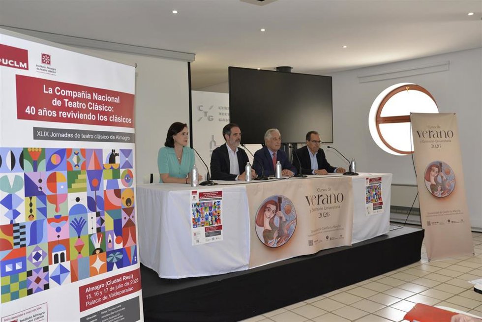 La UCLM repasa la trayectoria de la Compañía Nacional de Teatro Clásico en sus cuarenta años de historia.