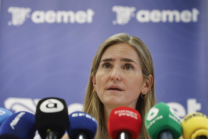 La vicepresidenta tercera y ministra para la Transición Ecológica y el Reto Demográfico, Sara Aagesen, durante una visita institucional a la sede de la Aemet, a 15 de julio de 2026, en Valencia (Comunitat Valenciana, España). 