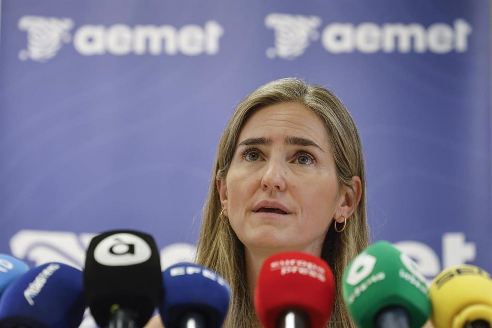 La vicepresidenta tercera y ministra para la Transición Ecológica y el Reto Demográfico, Sara Aagesen, durante una visita institucional a la sede de la Aemet, a 15 de julio de 2026, en Valencia (Comunitat Valenciana, España). 