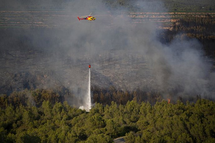 Helicòpter bombarder dels Bombers de la Generalitat