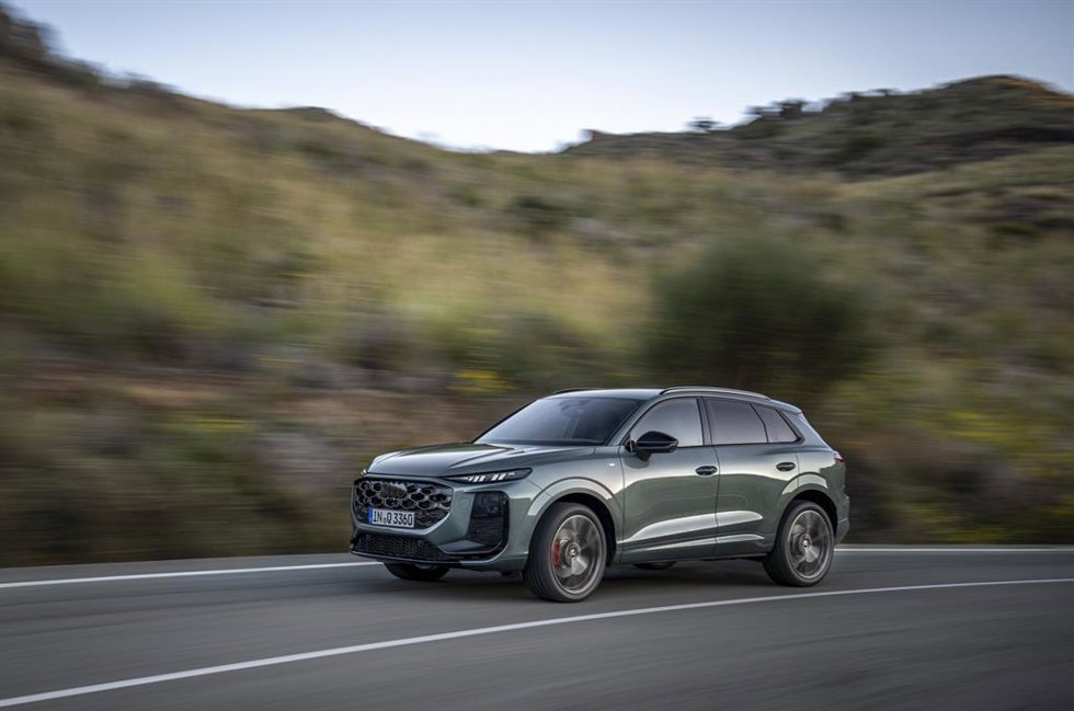 Audi actualiza el Q3 con más equipamiento de serie y más tecnología desde 48.530 euros en España