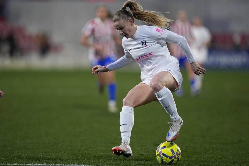 Archivo - La futbolista serbia Allegra Poljak, en su etapa en el Madrid CFF ante el Atlético de Madrid en el partido de la Liga F Moeve 2025-26 en el Centro Deportivo Alcalá de Henares.