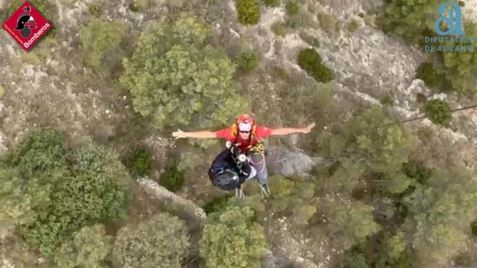 Imagen del rescate realizado por los bomberos