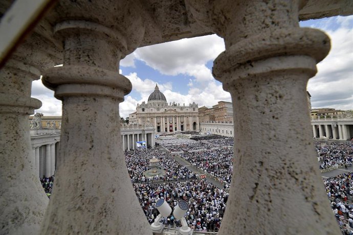 Archivo - La plaza de San Pedro, Ciudad del Vaticano.